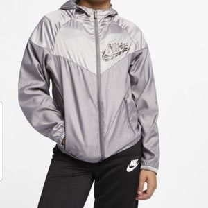 Brand New Boys' Nike Sportswear Energy Windrunner